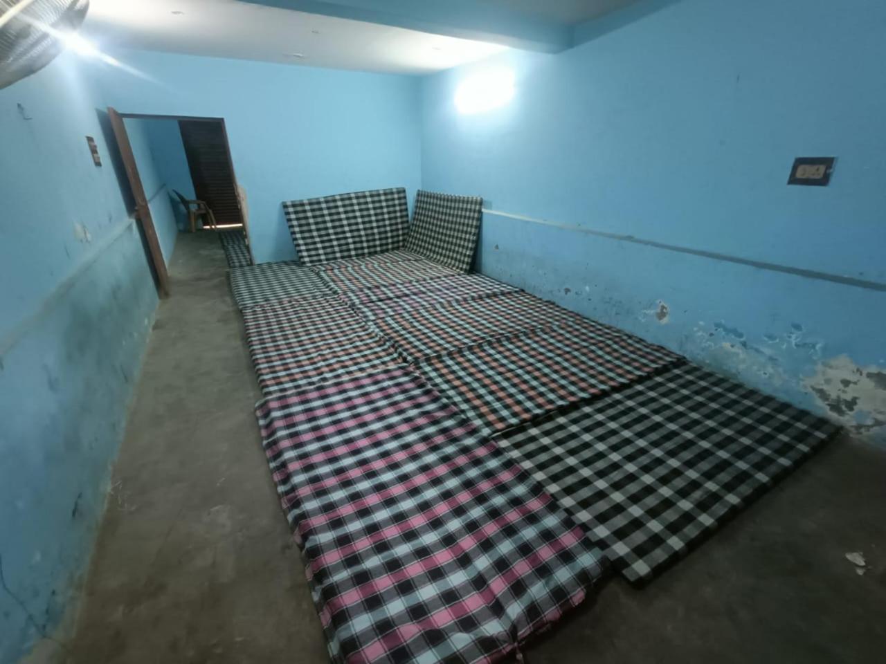 Hostel Shri Annapurna Dormitory Rāmnagar Exterior foto